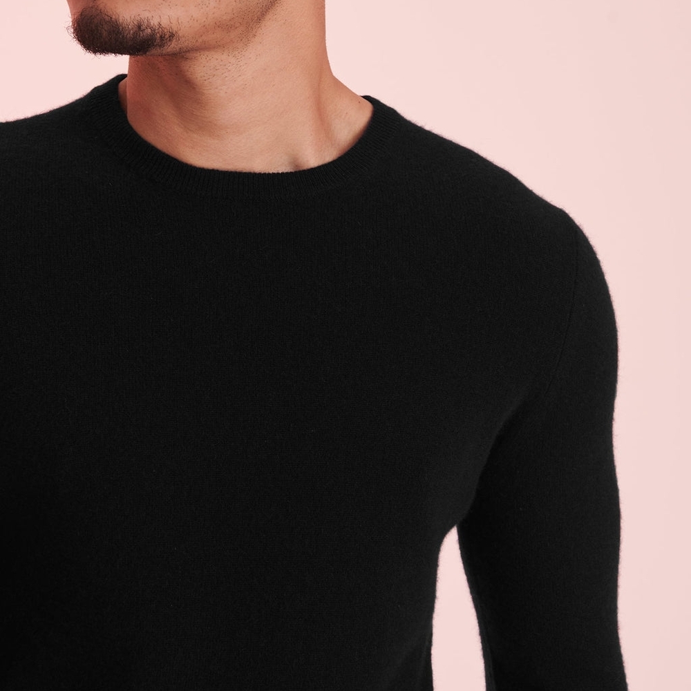 NWT - Naadam Men's 100% cashmere Men's the essentials sweater Color Black Size L